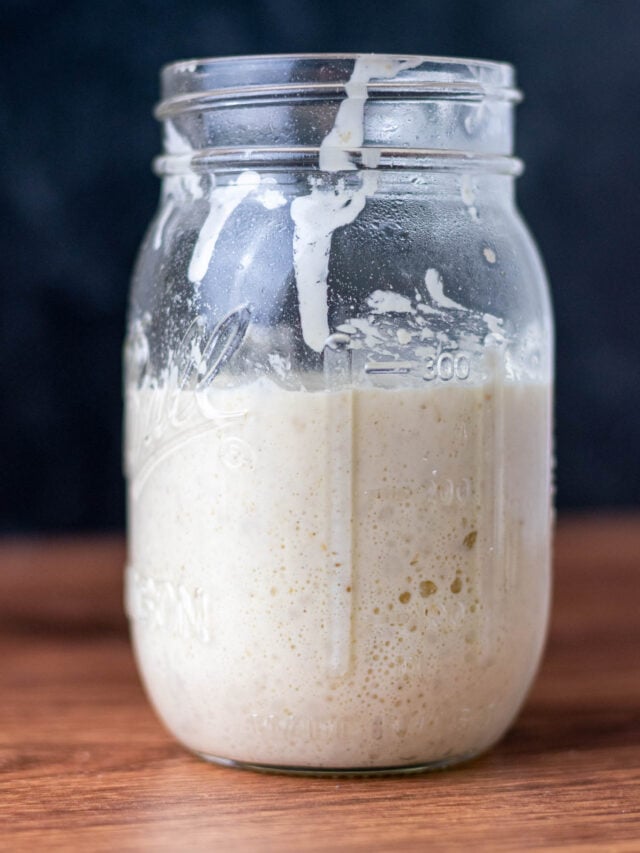 cropped-Sourdough-starter-levain-in-Jar.jpg