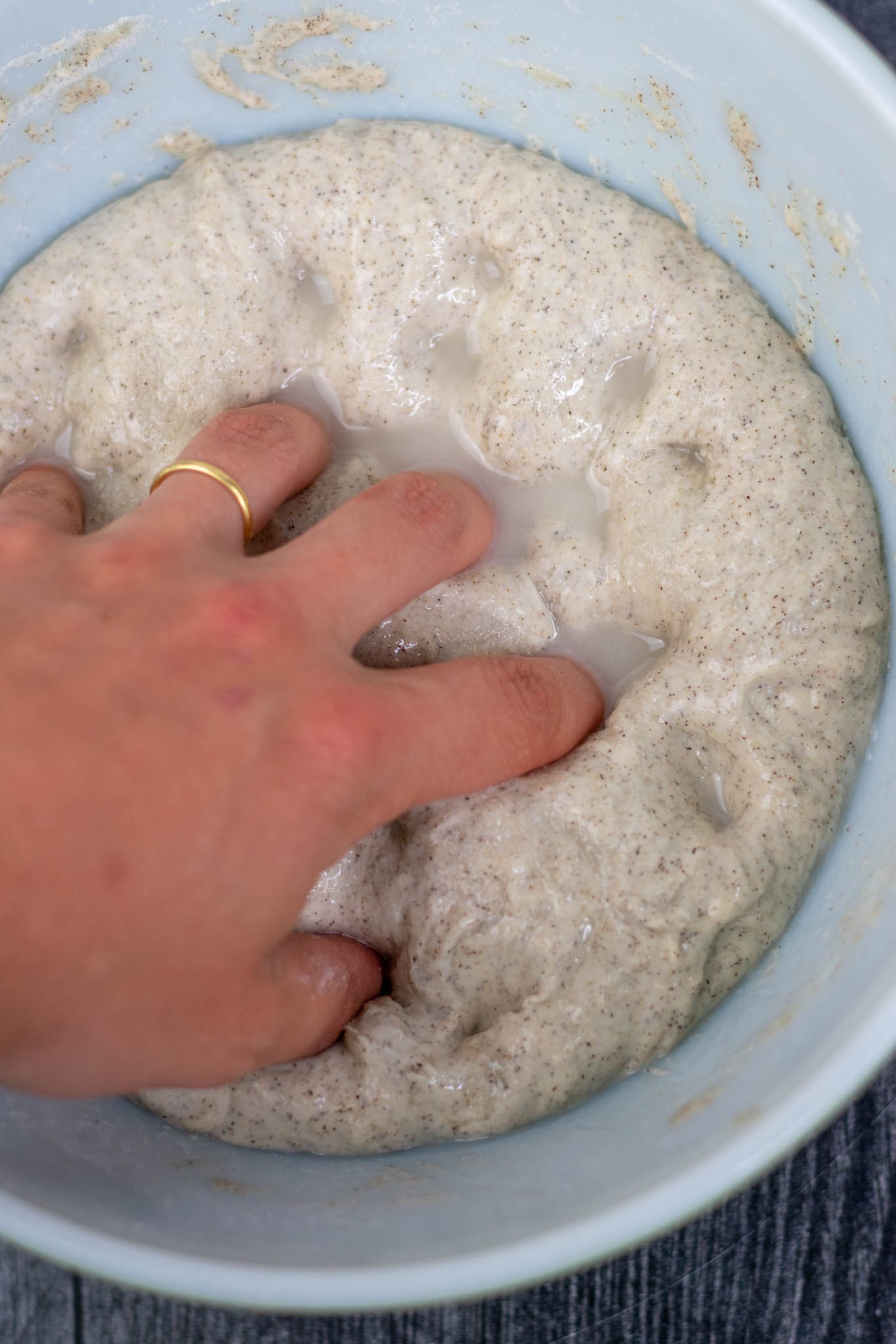 Dimpling in salt and water in bowl