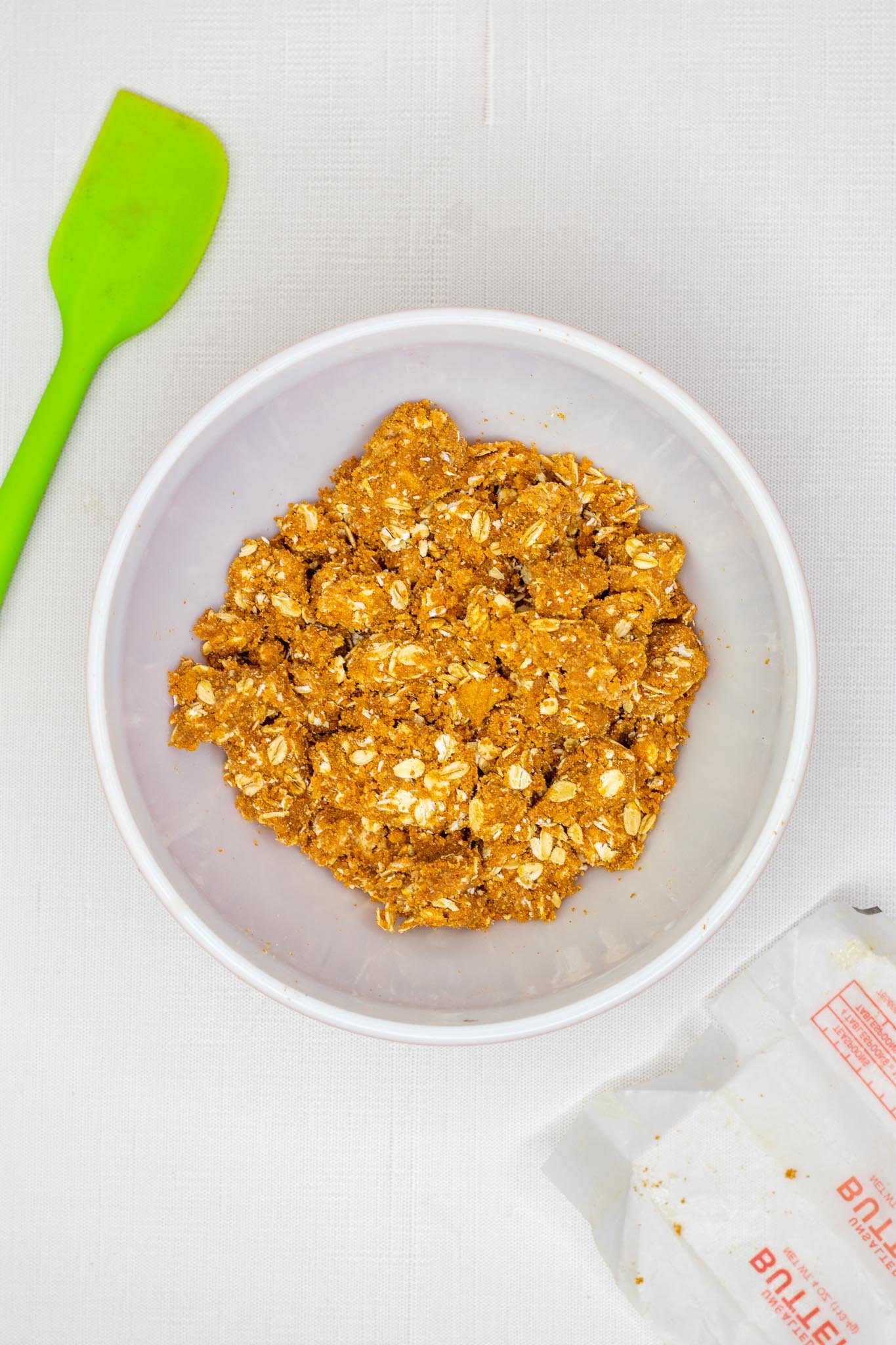 Biscoff streusel in bowl