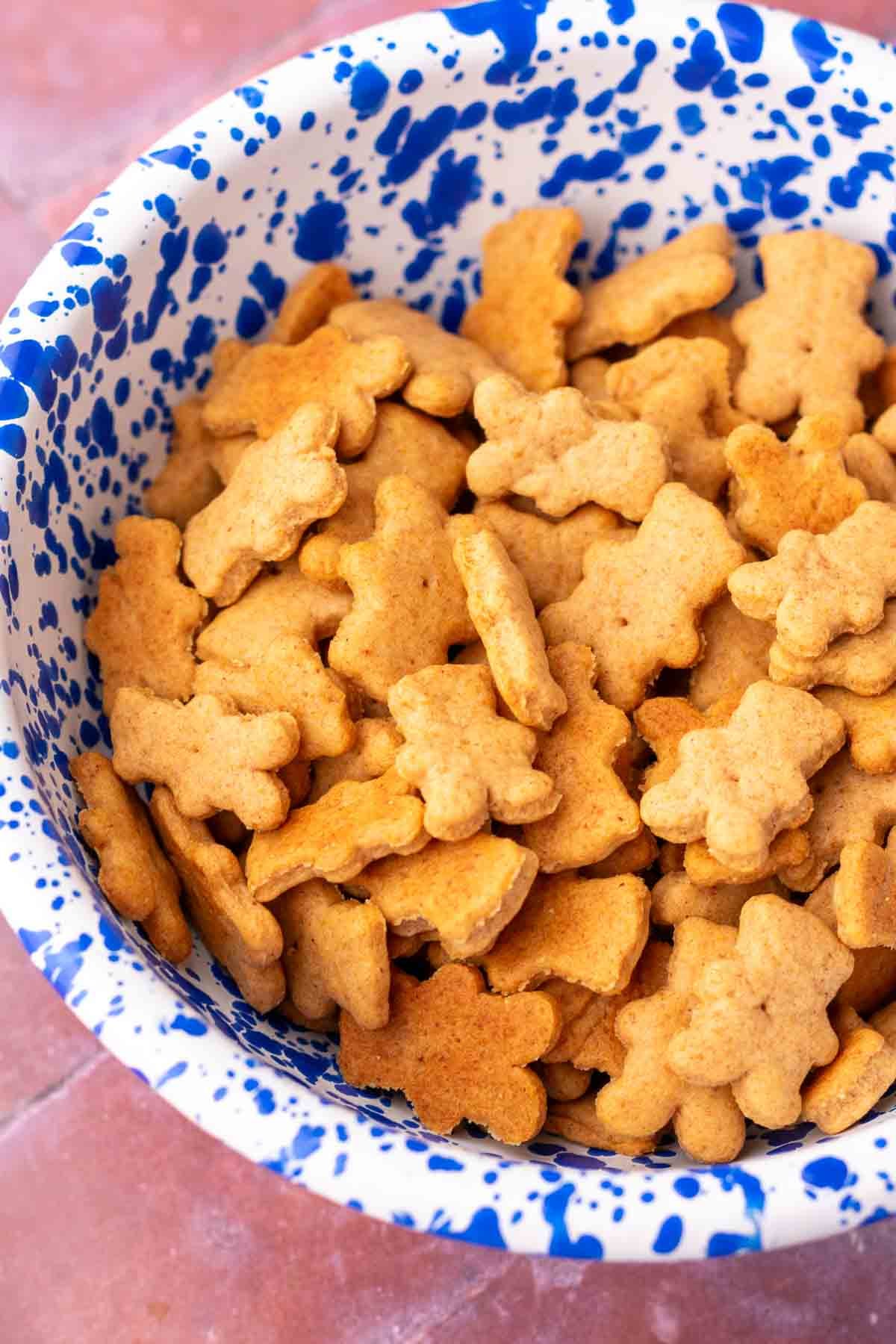 Bowl of cinnamon sourdough teddy grahams.